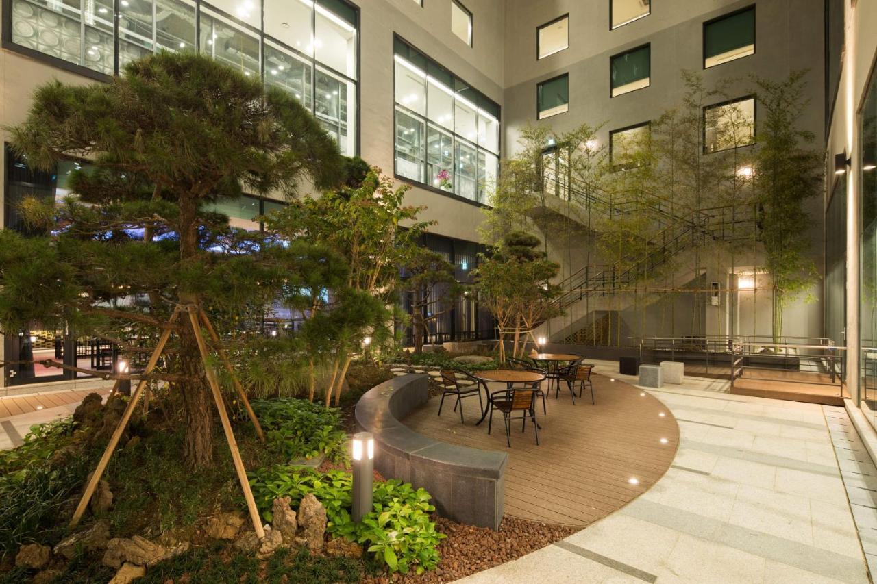 סיאול Orakai Cheonggyesan Hotel, BW Premier Collection מראה חיצוני תמונה